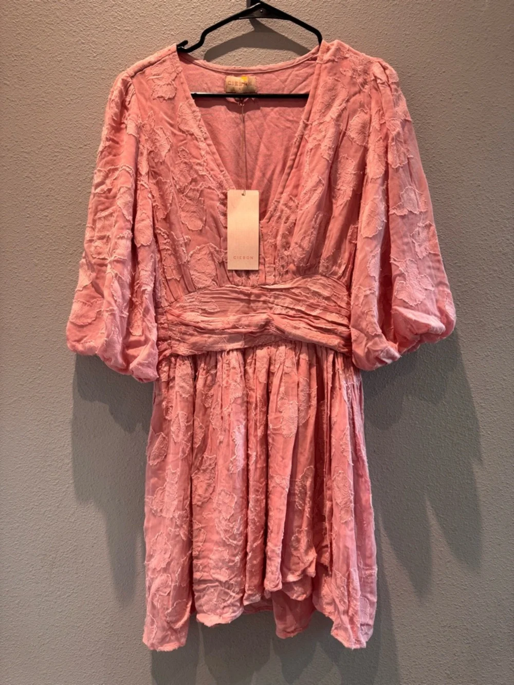 CIEBON Dusty Pink Textured V-Neck Dress - Picture 10 of 10
